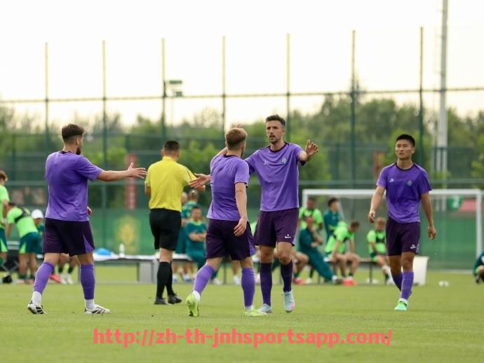 金年会app-英超球队赞助商：如何影响球队运作与形象