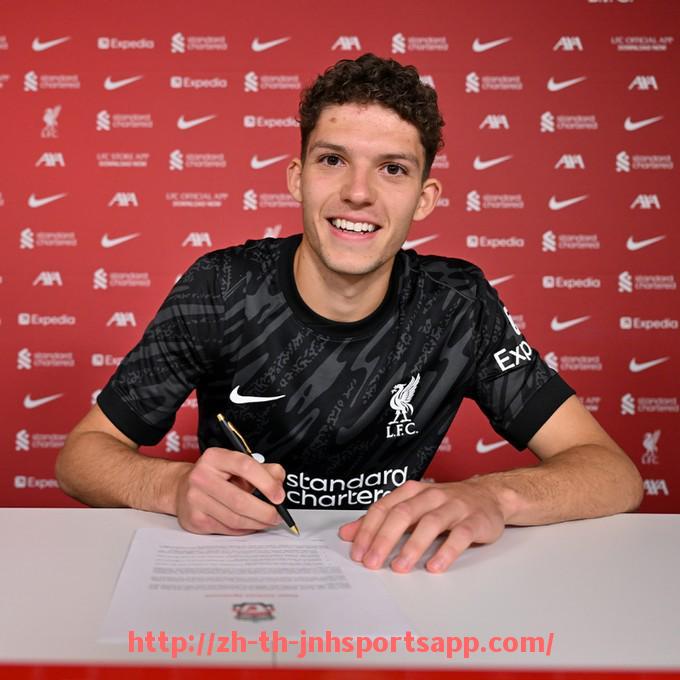 金年会app-央视NBA直播:如何收看NBA比赛的精彩时刻